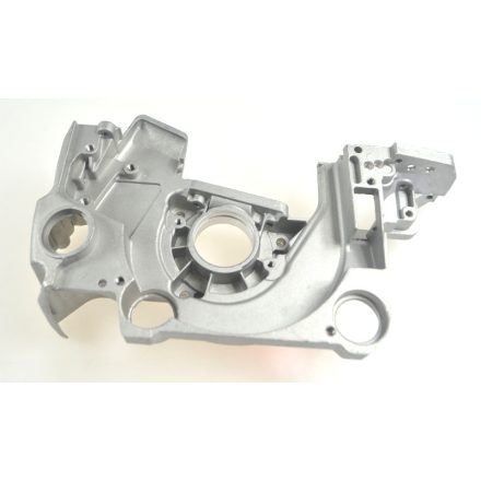 Láncfűrész bal motorház CS620, AWTOOLS
